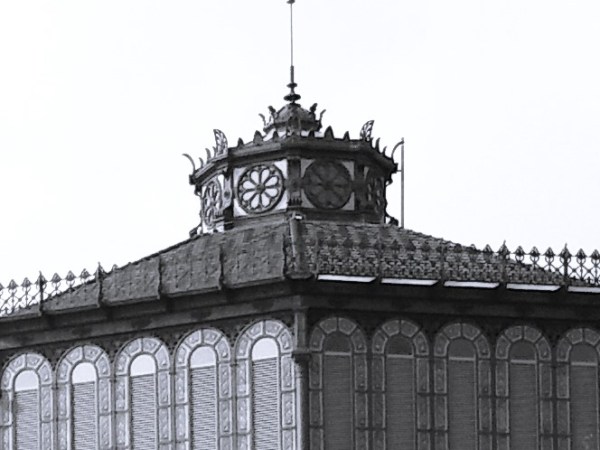 BARCELONA: Edificis que s’enlairen a tocar del cel. Les&nbsp;punxes.